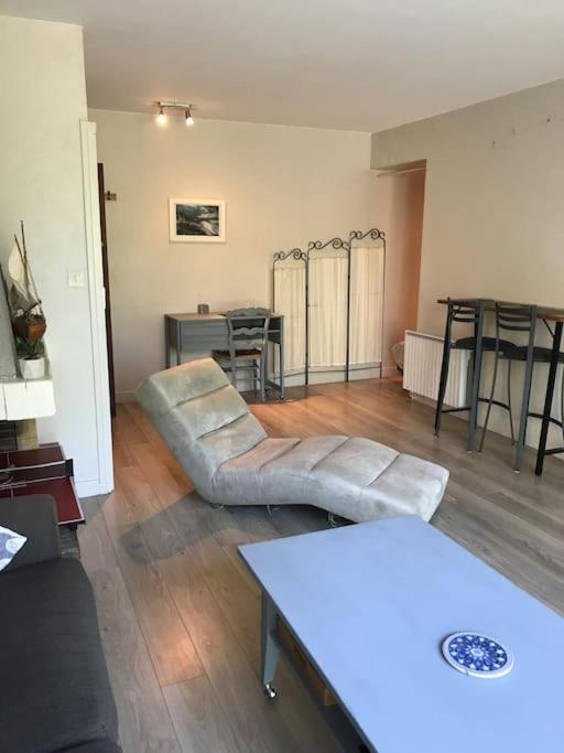 Chez-Sixtine Apartment Albon ภายนอก รูปภาพ
